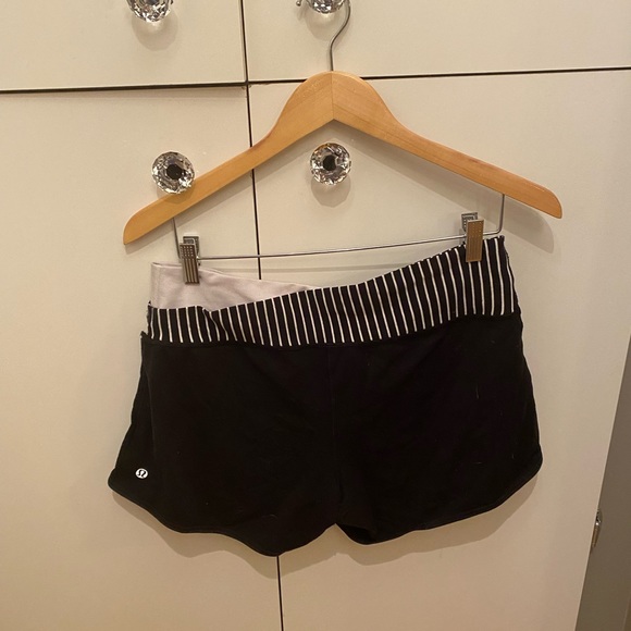 Lululemon shorts - Picture 2 of 4
